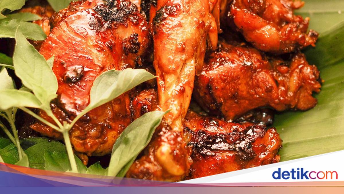 Ayam Bakar Pak Kas-Kas: Rasa yang Menggigit di Jantung Cilacap